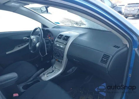 2010 Toyota Corolla S z USA, uszkodzony, nr VIN 2T1BU4EEXAC495808